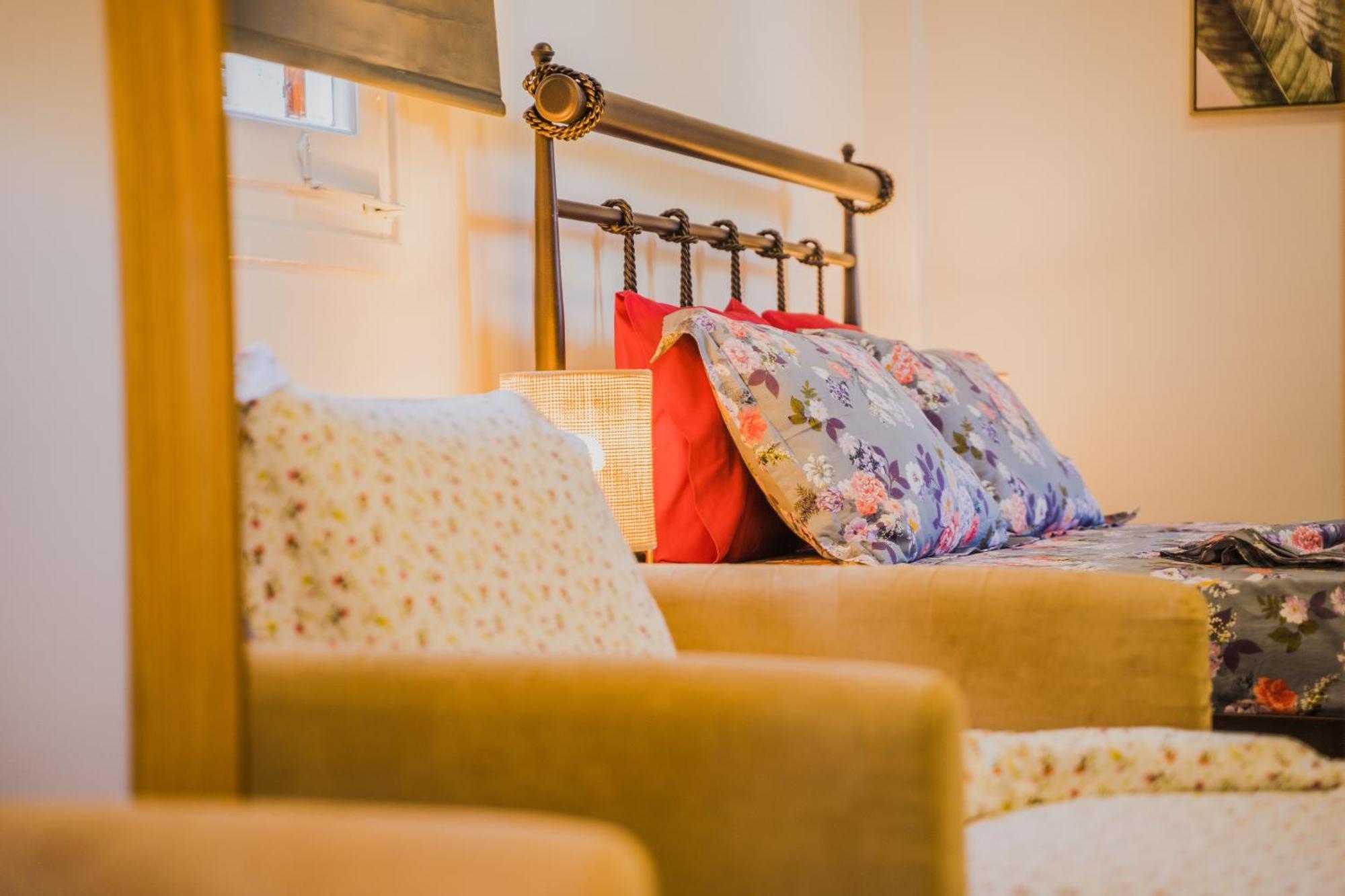 Green Apartment Ground Floor Feel Like Home Properties Saronida Eksteriør bilde