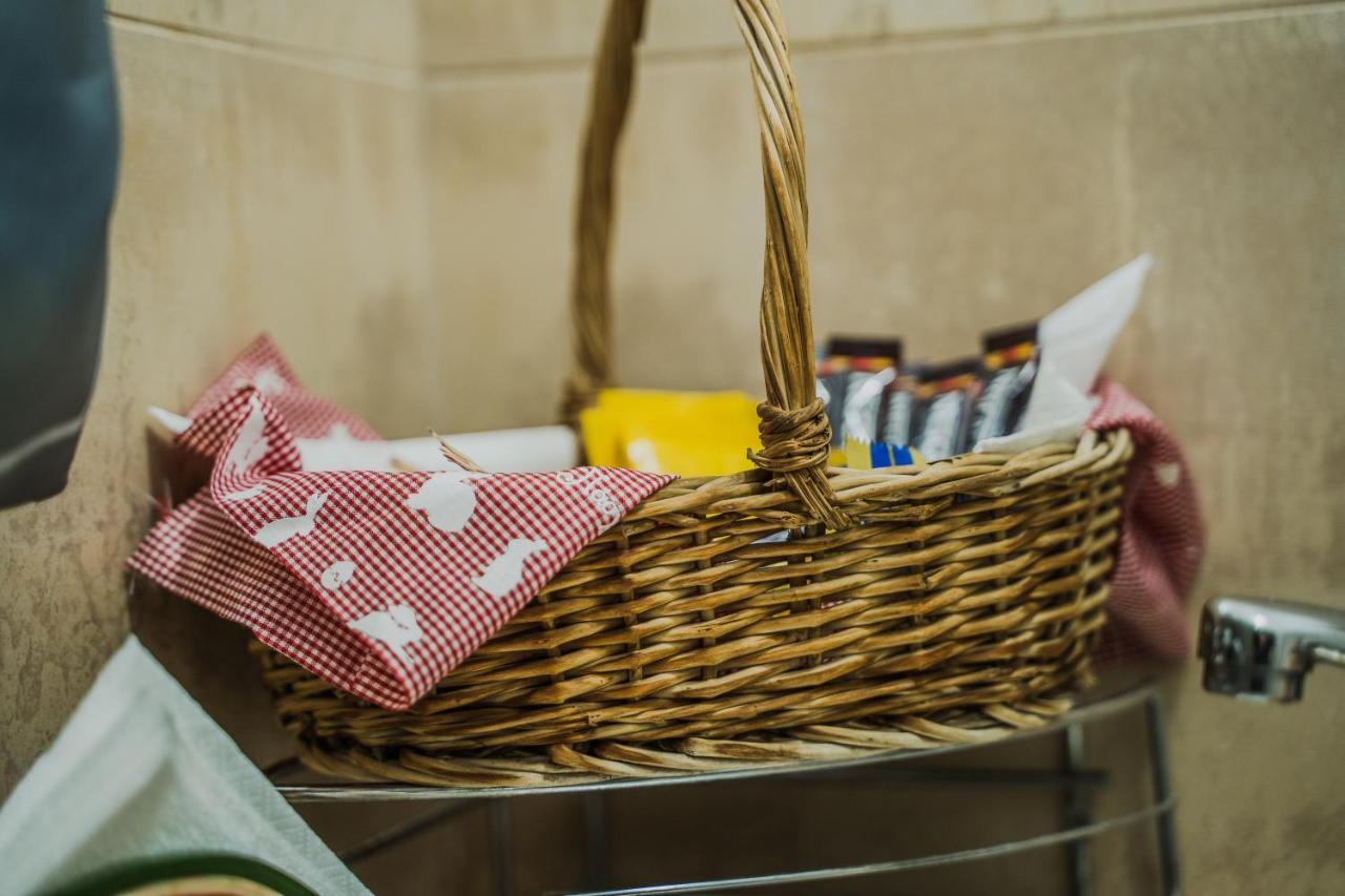 Green Apartment Ground Floor Feel Like Home Properties Saronida Eksteriør bilde