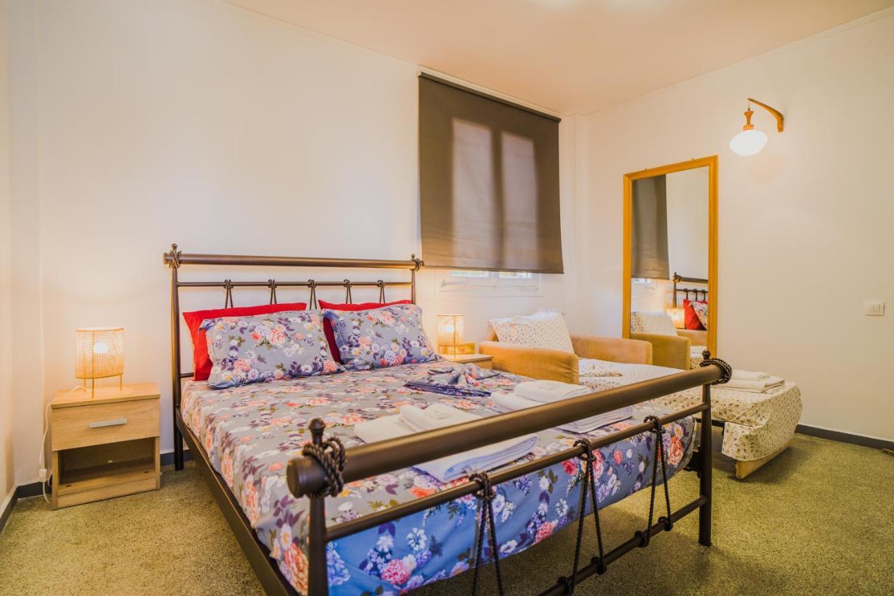 Green Apartment Ground Floor Feel Like Home Properties Saronida Eksteriør bilde